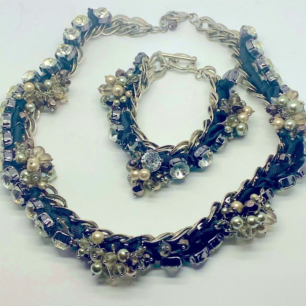 AT Fashion necklace and bracelet set